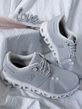 On Clouds 6 Glacial White Shoes